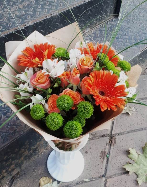 Букет цветов из: Герберы, Хризантемы, Альстромерии и Розы в Суровикино