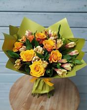 Букет цветов из:  Альстромерии и Розы в Суровикино