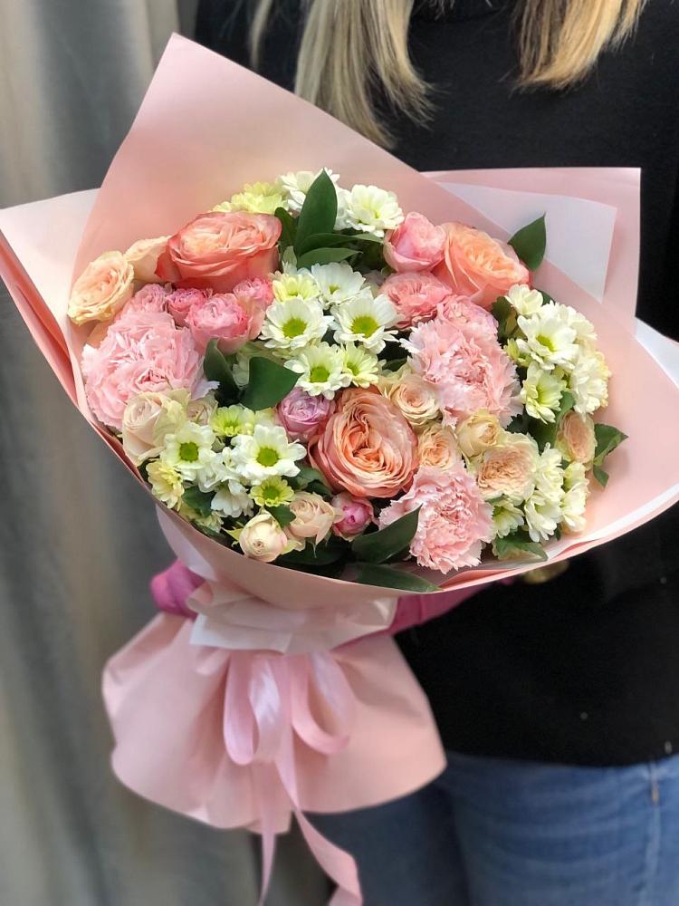 Букет цветов из: Гвоздики, Розы и Хризантемы в Суровикино