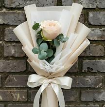 Букет цветов из:  Розы в Суровикино