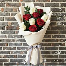 Букет цветов из:  Розы в Суровикино