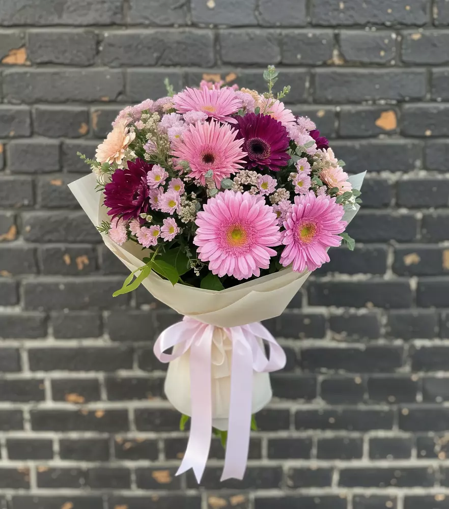 Букет цветов из: Герберы и Хризантемы в Суровикино