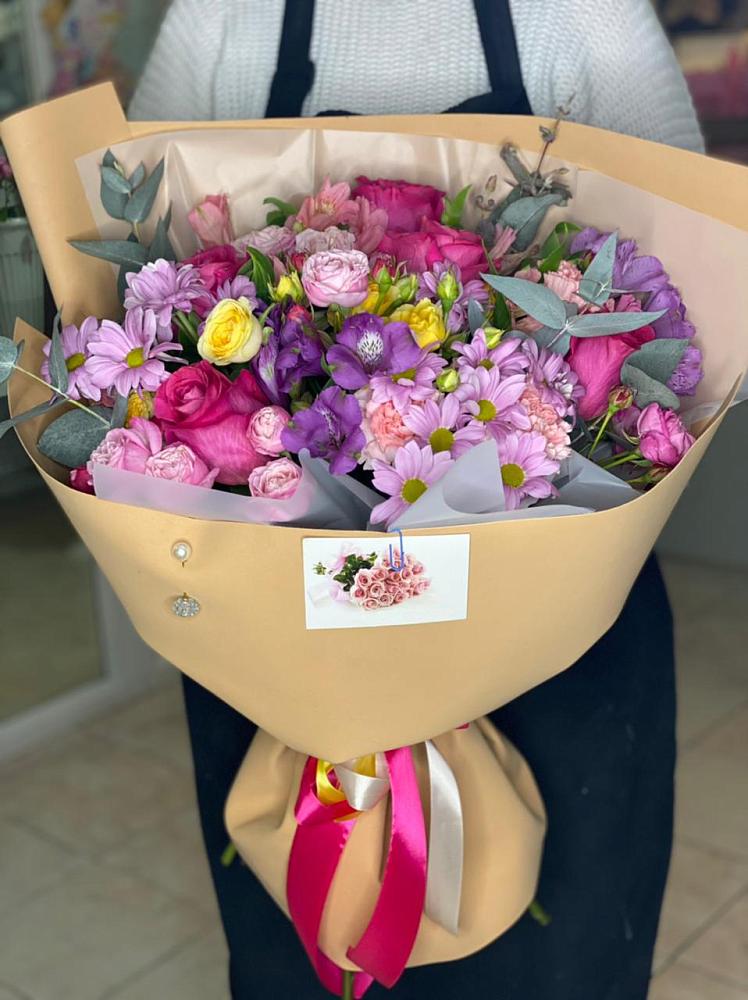 Букет цветов из: Хризантемы, Гвоздики и Альстромерии в Суровикино