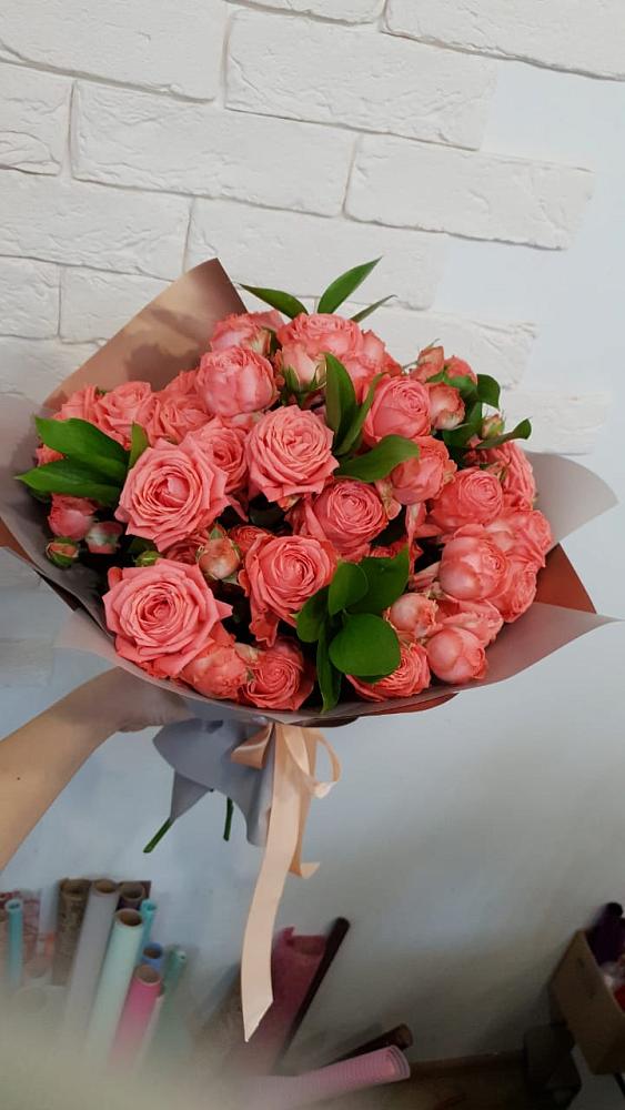 Букет цветов из: Розы в Суровикино