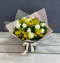 Букет цветов из:  Орхидеи и Розы в Суровикино