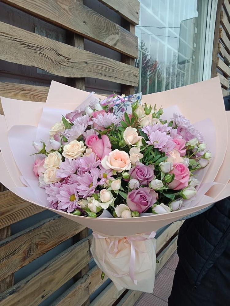 Букет цветов из: Розы и Хризантемы в Суровикино