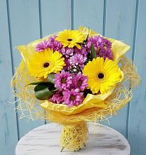 Букет цветов из:  Хризантемы и Герберы в Суровикино