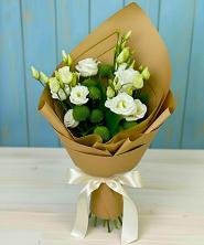 Букет цветов из:  Хризантемы и Лизиантусы в Суровикино