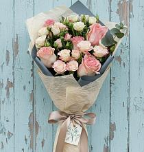 Букет цветов из:  Розы в Суровикино