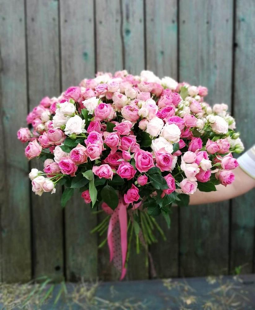 Букет Розовые кустовые розы Натали и Лав Лидия в Суровикино