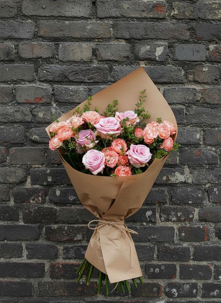 Букет цветов из: Розы в Суровикино