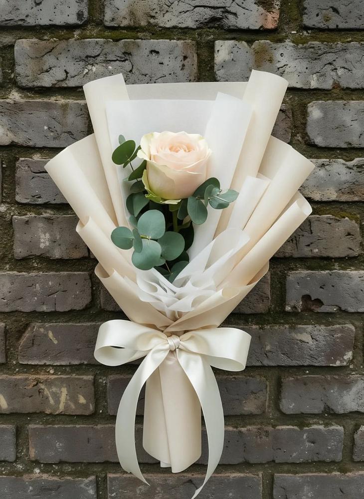 Букет цветов из: Розы в Суровикино