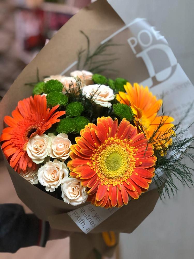Букет цветов из: Герберы, Хризантемы и Розы в Суровикино