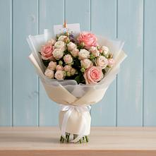 Букет цветов из:  Розы в Суровикино