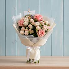 Букет цветов из:  Розы в Суровикино