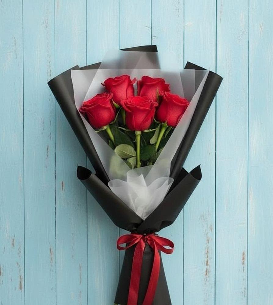 Букет цветов из: Розы в Суровикино