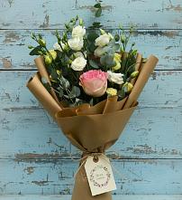 Букет цветов из:  Розы и Лизиантусы #REPLACE_PRED# Суровикино