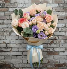 Букет цветов из:  Розы, Лизиантусы и Гвоздики в Суровикино